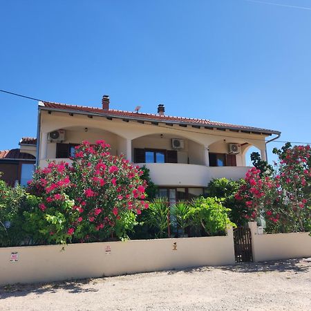 Apartments Busic Biograd Na Moru Eksteriør billede